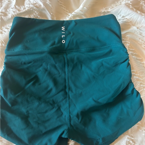 Wilo biker shorts with sinched sides, size medium - Picture 3 of 3